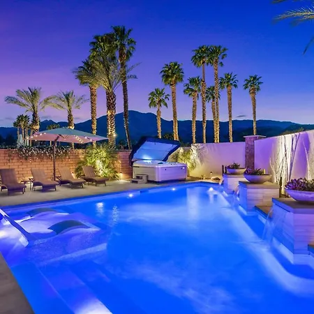 Splash Pad! Brand New Family Friendly Home!